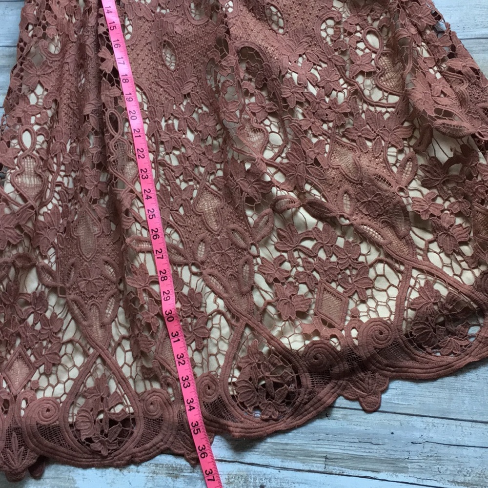 Beautiful dress lace midi dress - Picture 7 of 7